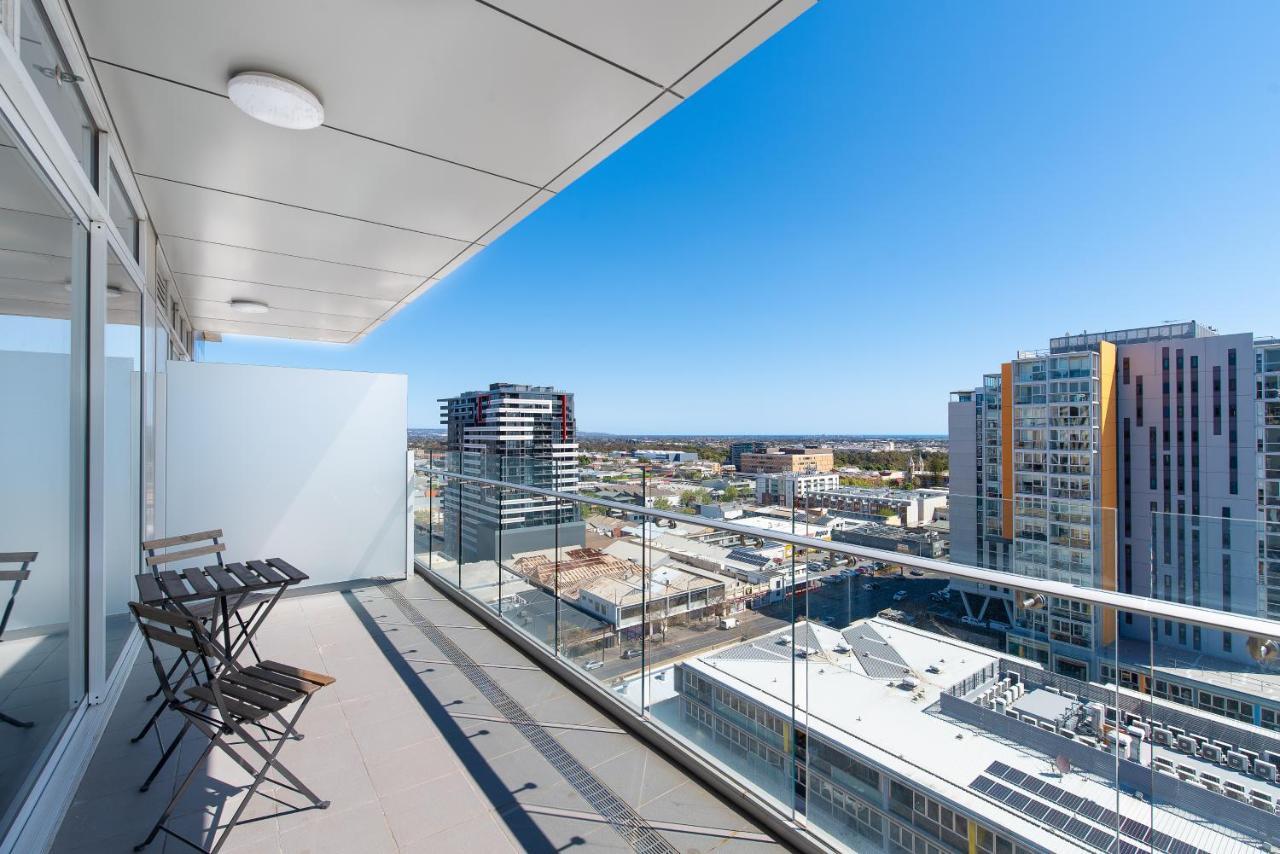 Vision On Morphett Adelaide Central Exterior photo